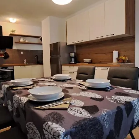 Klementina Apartment *